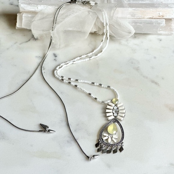 Kent and King Adjustable White and Silver Beaded and Jeweled Necklace - Picture 9 of 9